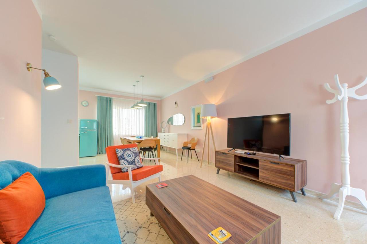 Apartament Colorful & Spacious With Yard - Close To Xemxija Bay